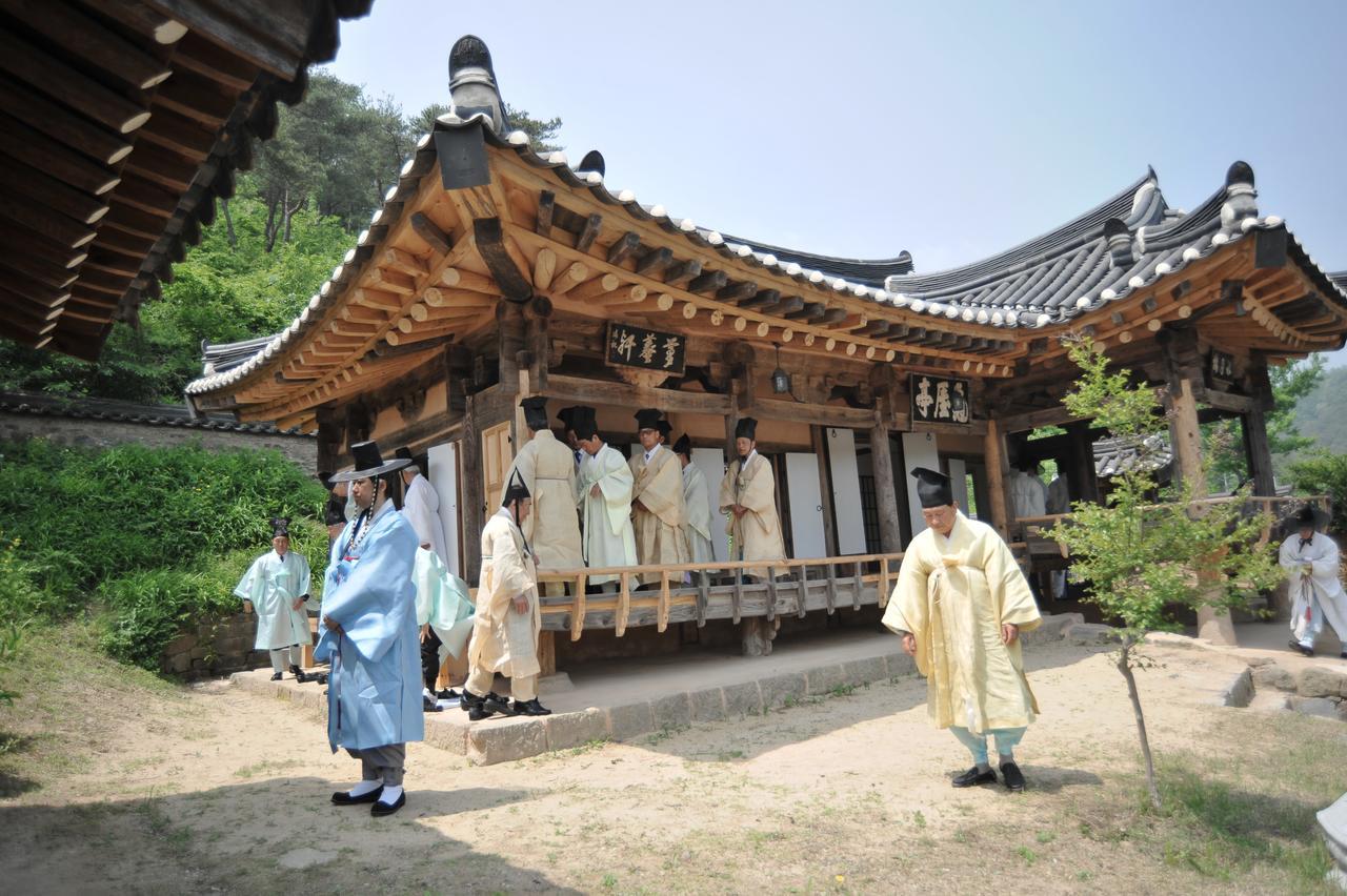 Gwiae Traditional House Yeongcheon Bagian luar foto