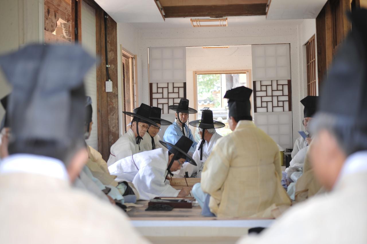 Gwiae Traditional House Yeongcheon Bagian luar foto